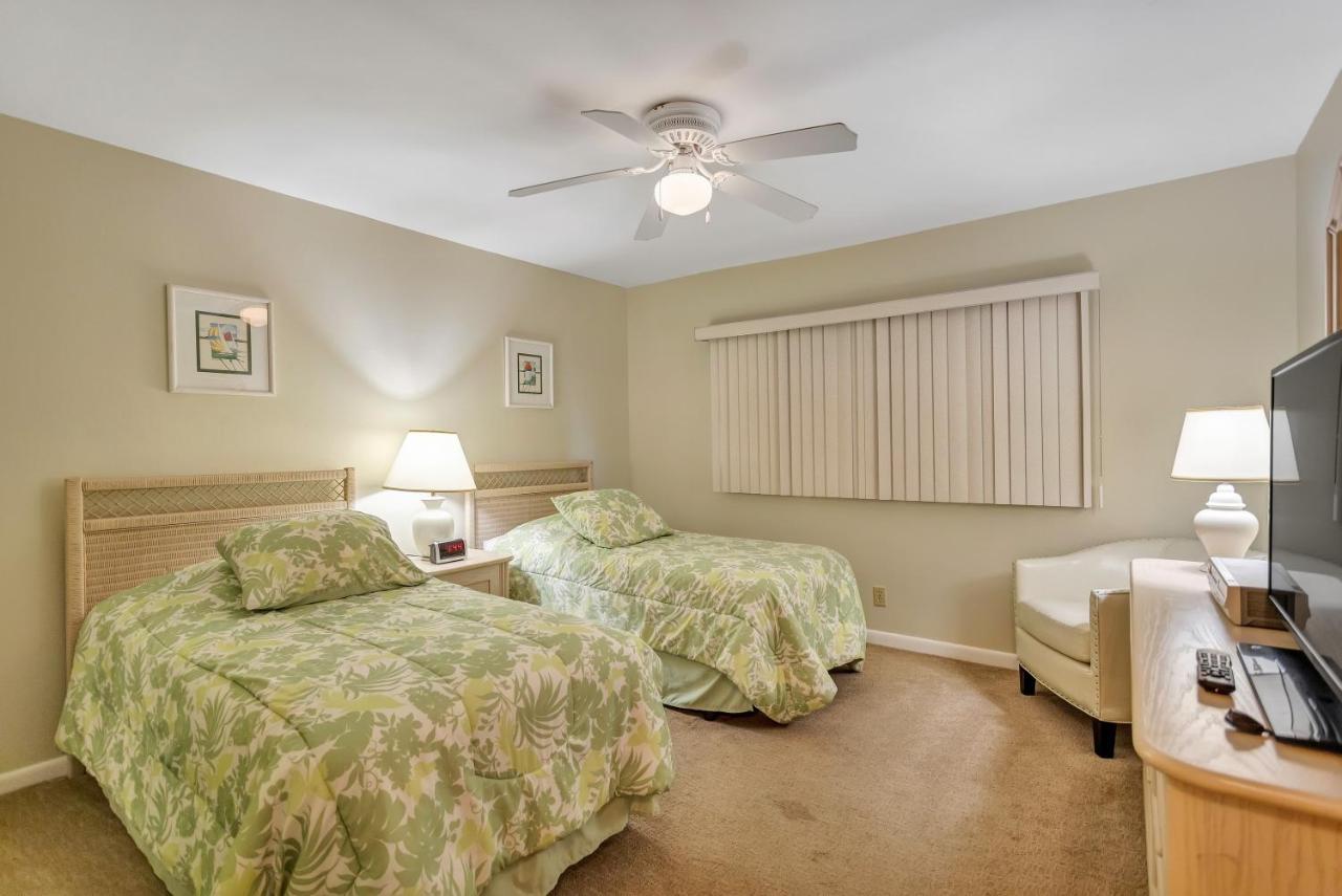 Gulf Gate Resort By Travel Resort Services St. Pete Beach Eksteriør billede